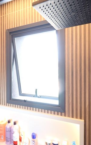 Apartamento à venda com 210m², 2 quartos e 2 vagasBanheiro da Suíte
