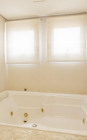Apartamento à venda com 186m², 3 quartos e 2 vagas Apartamento à venda com 186m², 3 quartos e 2 vagasBanheiro da Suíte 2