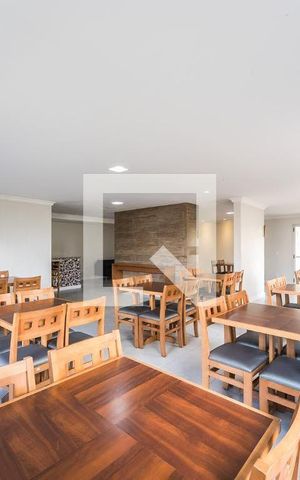 Apartamento à venda com 96m², 4 quartos e 2 vagas Apartamento à venda com 96m², 4 quartos e 2 vagasÁrea comum - Salão de festas
