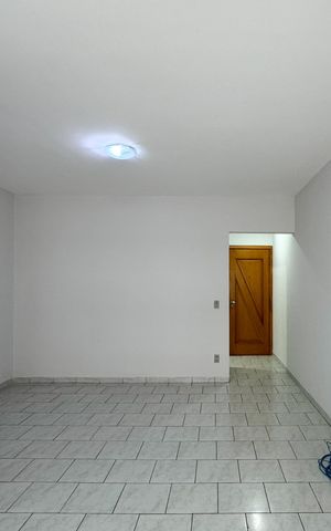 Apartamento à venda com 96m², 4 quartos e 2 vagas Apartamento à venda com 96m², 4 quartos e 2 vagasSala