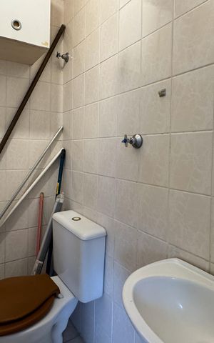 Apartamento à venda com 96m², 4 quartos e 2 vagas Apartamento à venda com 96m², 4 quartos e 2 vagasBanheiro de serviço