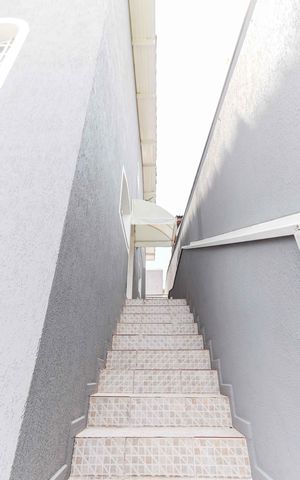 Casa de condomínio à venda com 350m², 4 quartos e 4 vagas Casa de condomínio à venda com 350m², 4 quartos e 4 vagasQuintal