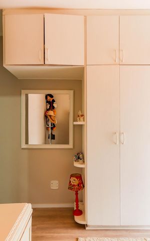 Casa de condomínio à venda com 350m², 4 quartos e 4 vagas Casa de condomínio à venda com 350m², 4 quartos e 4 vagasSuíte 04