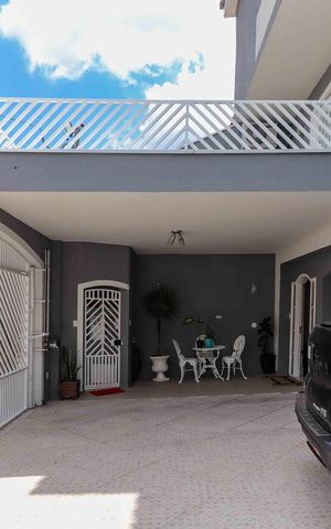 Casa de condomínio à venda com 350m², 4 quartos e 4 vagas Casa de condomínio à venda com 350m², 4 quartos e 4 vagasGaragem