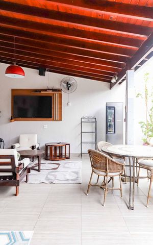 Casa de condomínio à venda com 350m², 4 quartos e 4 vagas Casa de condomínio à venda com 350m², 4 quartos e 4 vagasÁrea gourmet