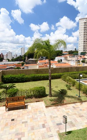 Apartamento à venda com 70m², 3 quartos e 2 vagasQuarto 2 - Vista