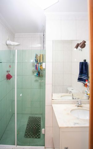 Casa à venda com 190m², 3 quartos e 1 vagaBanheiro