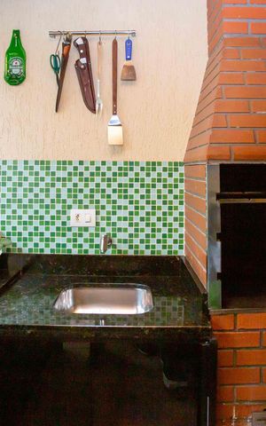 Casa à venda com 190m², 3 quartos e 1 vagaChurrasqueira
