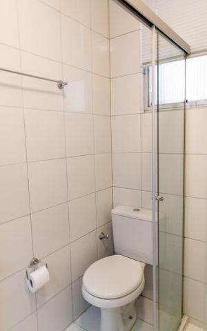 Apartamento à venda com 60m², 2 quartos e 1 vaga Apartamento à venda com 60m², 2 quartos e 1 vagaBanheiro