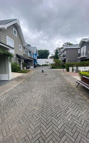 Casa de condomínio à venda com 273m², 4 quartos e 3 vagas