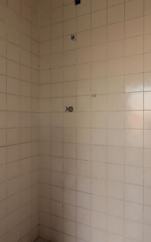 Casa à venda com 129m², 2 quartos e 2 vagasEdícula - Banheiro