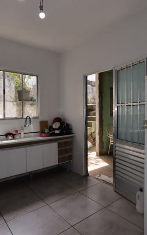 Casa à venda com 129m², 2 quartos e 2 vagasCozinha