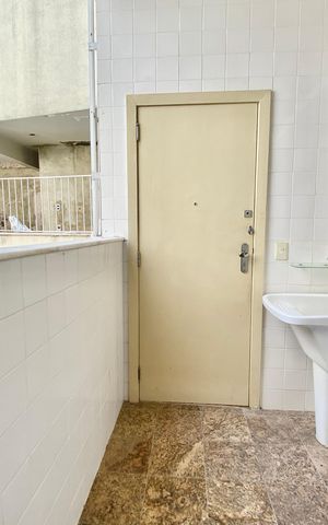 Apartamento à venda com 146m², 3 quartos e 1 vaga Apartamento à venda com 146m², 3 quartos e 1 vagaÁrea de Serviço
