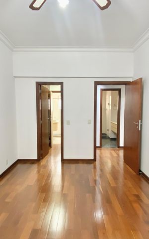 Apartamento à venda com 146m², 3 quartos e 1 vaga Apartamento à venda com 146m², 3 quartos e 1 vagaSuite