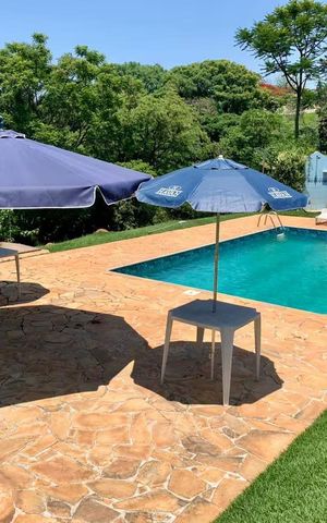 Casa de condomínio para alugar com 3500m², 5 quartos e 4 vagas Casa de condomínio para alugar com 3500m², 5 quartos e 4 vagasÁrea externa