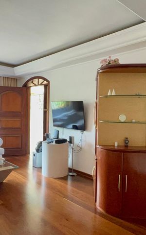 Casa para alugar com 256m², 3 quartos e 4 vagas Casa para alugar com 256m², 3 quartos e 4 vagasSala