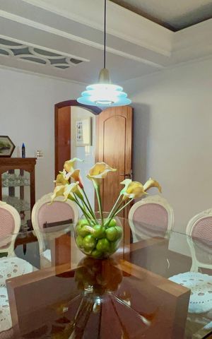 Casa para alugar com 256m², 3 quartos e 4 vagas Casa para alugar com 256m², 3 quartos e 4 vagasSala de Jantar