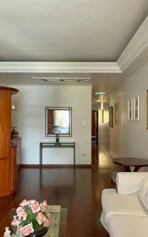 Casa para alugar com 256m², 3 quartos e 4 vagas Casa para alugar com 256m², 3 quartos e 4 vagasSala