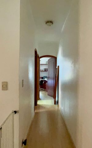 Casa para alugar com 256m², 3 quartos e 4 vagas Casa para alugar com 256m², 3 quartos e 4 vagasCorredor