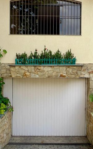 Casa para alugar com 256m², 3 quartos e 4 vagas Casa para alugar com 256m², 3 quartos e 4 vagasGaragem