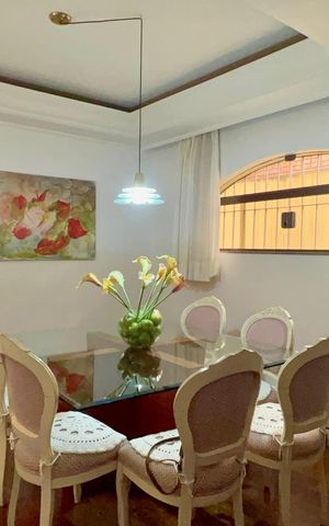 Casa para alugar com 256m², 3 quartos e 4 vagas Casa para alugar com 256m², 3 quartos e 4 vagasSala de Jantar