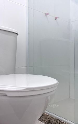 Apartamento à venda com 58m², 2 quartos e 1 vaga Apartamento à venda com 58m², 2 quartos e 1 vagaBanheiro Social