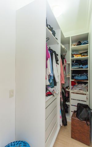 Casa para alugar com 300m², 3 quartos e 3 vagasCloset da suíte
