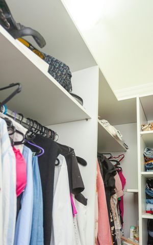 Casa para alugar com 300m², 3 quartos e 3 vagasCloset da suíte