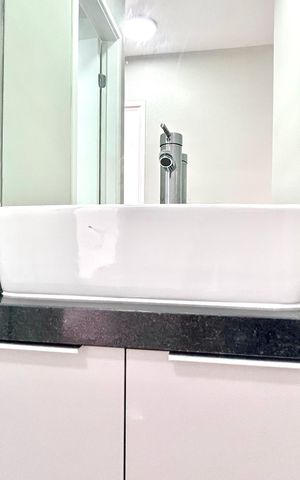 Apartamento à venda com 55m², 2 quartos e 1 vaga Apartamento à venda com 55m², 2 quartos e 1 vagaBanheiro 1
