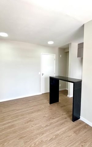 Apartamento à venda com 55m², 2 quartos e 1 vaga Apartamento à venda com 55m², 2 quartos e 1 vagaSala