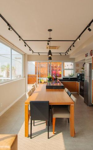 Apartamento à venda com 185m², 3 quartos e 3 vagas Apartamento à venda com 185m², 3 quartos e 3 vagasVaranda