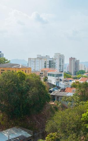 Apartamento à venda com 185m², 3 quartos e 3 vagas Apartamento à venda com 185m², 3 quartos e 3 vagasVista