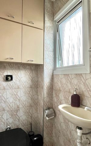 Apartamento à venda com 79m², 2 quartos e 1 vagaBanheiro de serviço