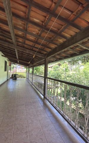 Casa à venda com 380m², 4 quartos e 5 vagas