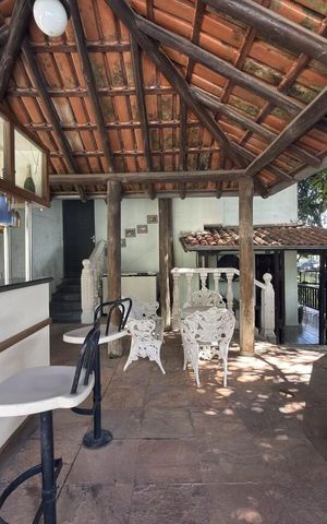 Casa à venda com 380m², 4 quartos e 5 vagas