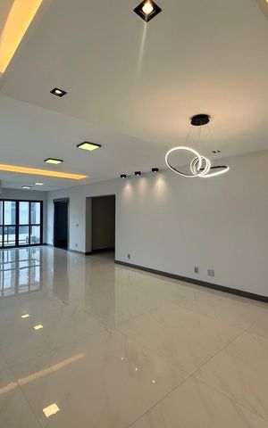 Apartamento à venda com 290m², 3 quartos e 4 vagas Apartamento à venda com 290m², 3 quartos e 4 vagasSala