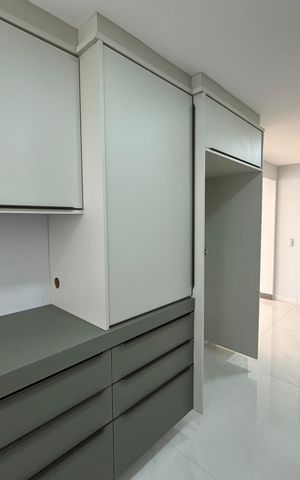 Apartamento à venda com 290m², 3 quartos e 4 vagas Apartamento à venda com 290m², 3 quartos e 4 vagasCozinha