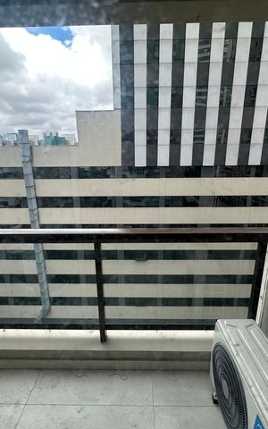 Apartamento à venda com 290m², 3 quartos e 4 vagas Apartamento à venda com 290m², 3 quartos e 4 vagasVaranda