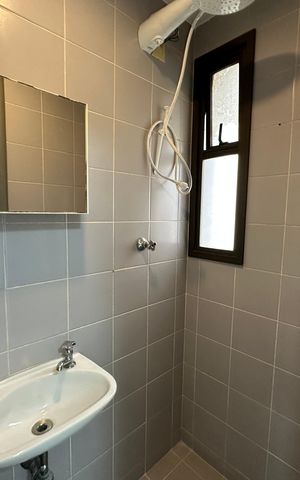 Apartamento à venda com 290m², 3 quartos e 4 vagas Apartamento à venda com 290m², 3 quartos e 4 vagasBanheiro de serviço