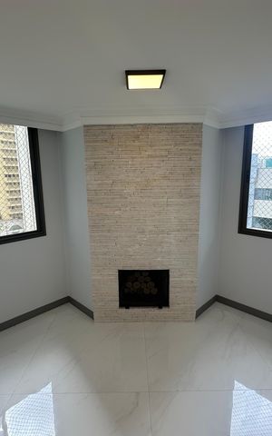 Apartamento à venda com 290m², 3 quartos e 4 vagas Apartamento à venda com 290m², 3 quartos e 4 vagasLareira