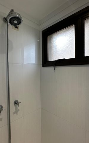 Apartamento à venda com 290m², 3 quartos e 4 vagas Apartamento à venda com 290m², 3 quartos e 4 vagasBanheiro da Suíte 2