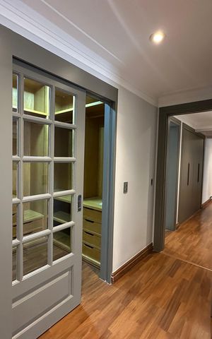Apartamento à venda com 290m², 3 quartos e 4 vagas Apartamento à venda com 290m², 3 quartos e 4 vagasSuíte 3