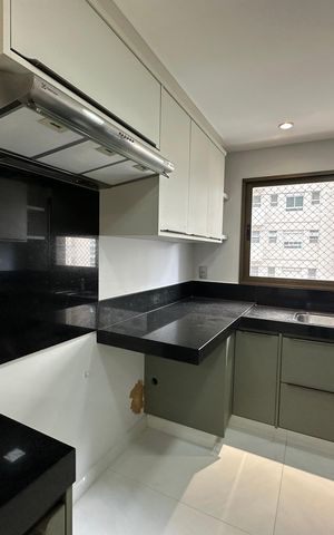Apartamento à venda com 290m², 3 quartos e 4 vagas Apartamento à venda com 290m², 3 quartos e 4 vagasCozinha