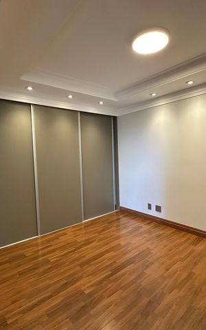 Apartamento à venda com 290m², 3 quartos e 4 vagas Apartamento à venda com 290m², 3 quartos e 4 vagasSuíte 3