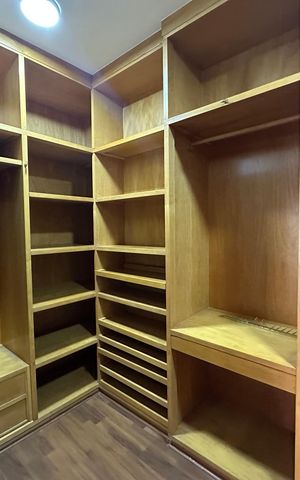 Apartamento à venda com 290m², 3 quartos e 4 vagas Apartamento à venda com 290m², 3 quartos e 4 vagasCloset da suíte 3