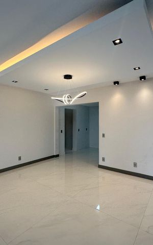 Apartamento à venda com 290m², 3 quartos e 4 vagas Apartamento à venda com 290m², 3 quartos e 4 vagasSala