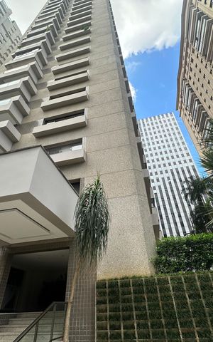 Apartamento à venda com 290m², 3 quartos e 4 vagas Apartamento à venda com 290m², 3 quartos e 4 vagasFachada