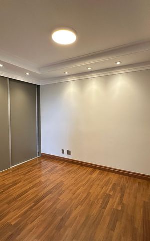 Apartamento à venda com 290m², 3 quartos e 4 vagas Apartamento à venda com 290m², 3 quartos e 4 vagasSuíte 3