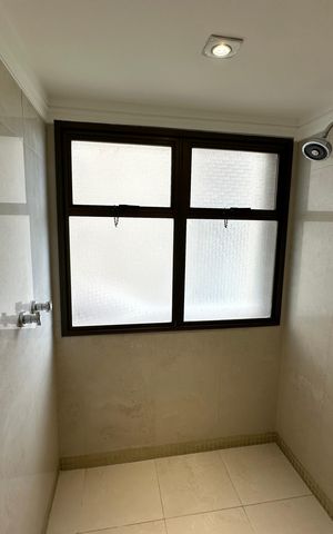Apartamento à venda com 290m², 3 quartos e 4 vagas Apartamento à venda com 290m², 3 quartos e 4 vagasBanheiro da Suíte 3