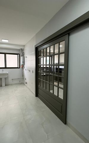 Apartamento à venda com 290m², 3 quartos e 4 vagas Apartamento à venda com 290m², 3 quartos e 4 vagasÁrea de Serviço